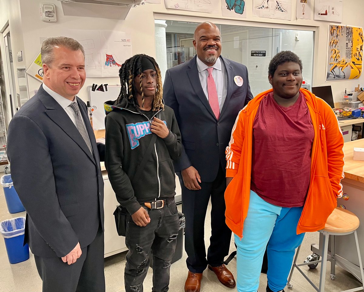 MassEducation's tweet image. ✨ Yesterday Secretary @PatrickTutwiler + @MASchoolsK12  Commissioner Martinez saw possibility in action at @thepossiblezone — where Boston students explored cybersecurity, AI for health, and sustainable fashion.

On to day 2 of #STEMWeek — because #STEMStartsNow 🧑‍💻👩‍🔬🧑‍🔧👩‍🏭