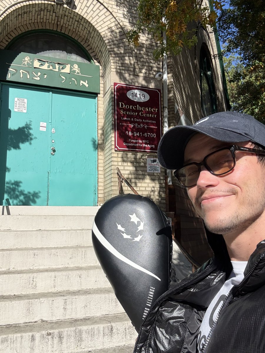 firebirdhq's tweet image. Sometimes I play reaction time games with wise women to help them get faster. Seniors really are an underserved market with few holistic health solutions that train both the mind and the body in engaging, social formats. These signal sessions with Cognitive Athletics have been a…