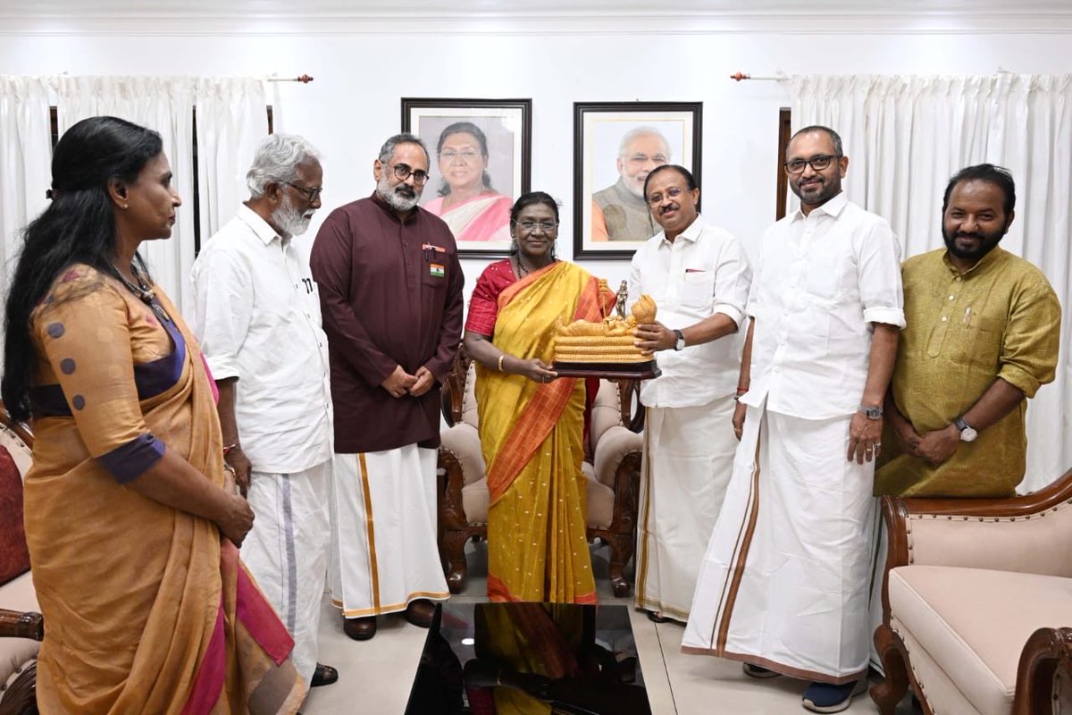 Had the privilege to meet Hon’ble <a href="/rashtrapatibhvn/">President of India</a> , Smt. Droupadi Murmu Ji, at Raj Bhavan during her visit to Kerala. It was an honour to interact with her and extend a warm welcome on behalf of the <a href="/BJP4Keralam/">BJP KERALAM</a>  family.