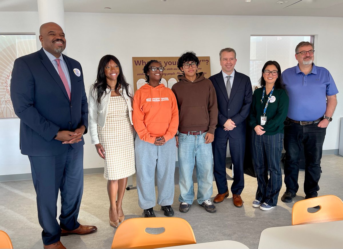 MassEducation's tweet image. ✨ Yesterday Secretary @PatrickTutwiler + @MASchoolsK12  Commissioner Martinez saw possibility in action at @thepossiblezone — where Boston students explored cybersecurity, AI for health, and sustainable fashion.

On to day 2 of #STEMWeek — because #STEMStartsNow 🧑‍💻👩‍🔬🧑‍🔧👩‍🏭