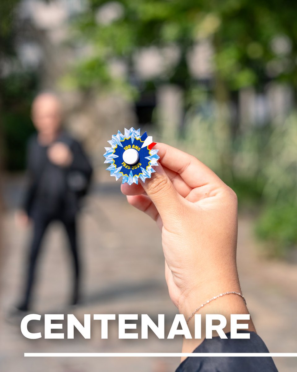 BleuetFrance's tweet image. Les commémorations du 11 novembre approchent 🔔

C’est le moment de porter fièrement votre Bleuet de France ! 🔵
Du 1er au 11 novembre, quel style adopterez-vous ? Swipez et dites-nous en commentaire, on est curieux 😉
Vous souhaitez faire un don en ligne ? C&apos;est ici 👉…