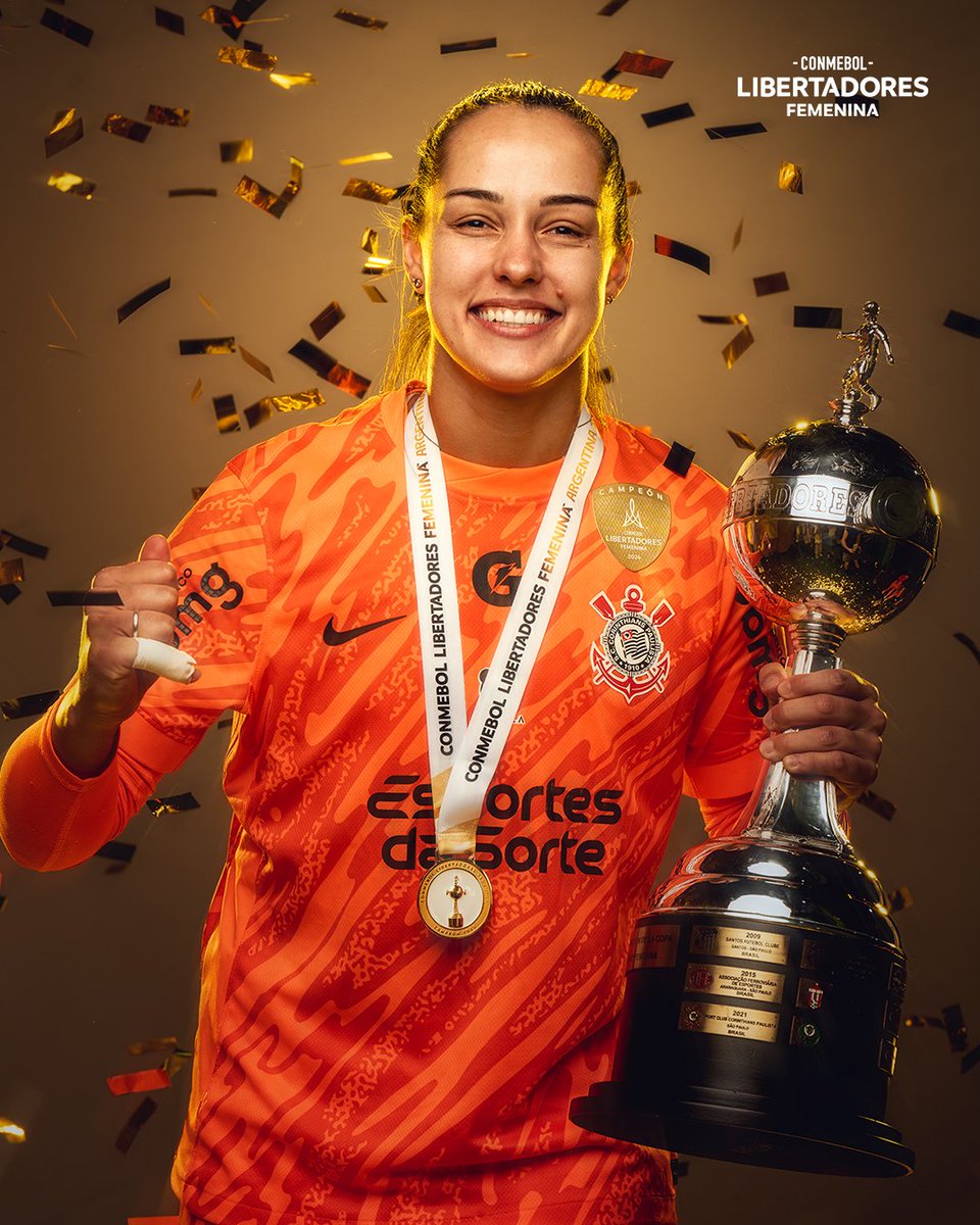 vini_developer2's tweet image. Eu amo tanto elas 💜🥺
Detalhe pra Nicole e o seu dedinho machucado mas mesmo assim jogou muito na final