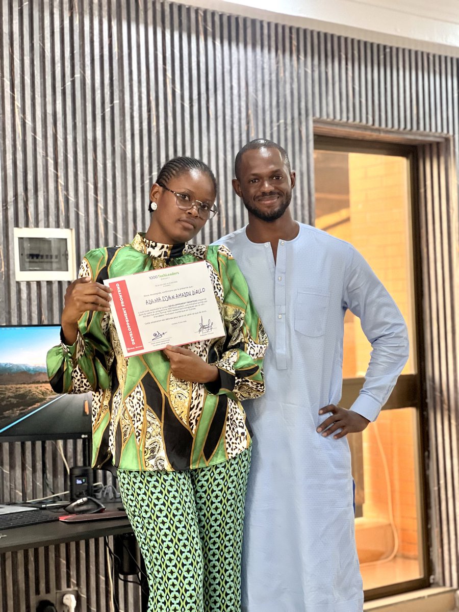 adahoussei's tweet image. 🗓️ Vous, c’était quoi votre plus beau jour de l’année 2025 ?
Pour moi, c’est le jour où j’ai reçu mon satisfecit de la formation #1000TechLeaders de @NimbaHub 🎓💫
#FrontendDev
#code
#womanTech
@fmbangoura7 🙏