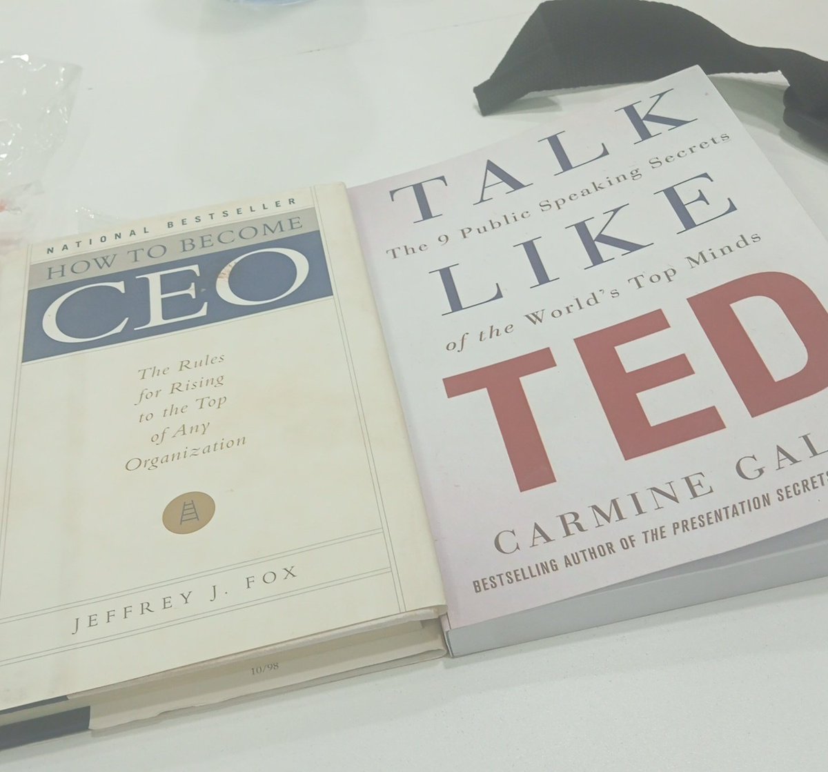 Code4jeph's tweet image. Happy birthday to me 
Gifting myself books😎