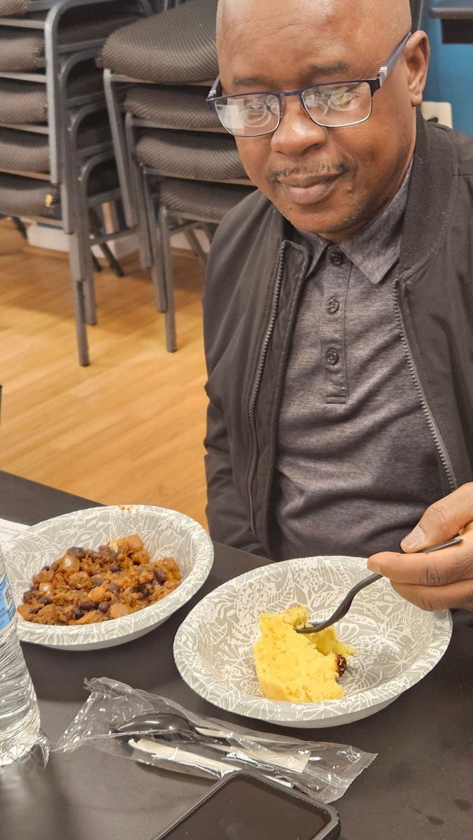 InNowOrg's tweet image. With autumn here, cozy fall flavors filled the air during IN’s October #CookingClass! Participants made hearty veggie chili and cornbread with honey butter. Stay tuned for more delicious fun on our events calendar: buff.ly/Oc9CoQs

#IndependentLiving #DisabilityCommunity