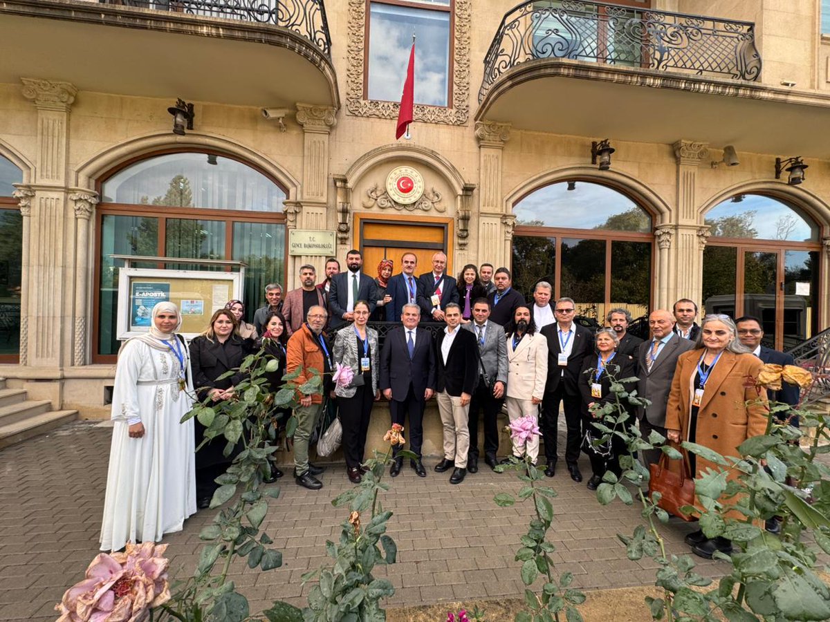 TC_GenceBK's tweet photo. Başkonsolos @oztoprecepp,
#Gence’de düzenlenen 5. Uluslararası Tarım ve Gıda Teknolojileri Araştırmaları Konferansı’na (I-CRAFT 2025) iştirak eden akademisyenleri kabul etmiştir.
Değerli akademisyenlerimize nazik ziyaretlerinden dolayı teşekkür ederiz. https://t.co/hdN2F4AizK