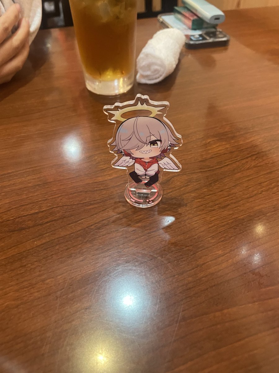 apexmonster22's tweet photo. だるさんと飲み https://t.co/2bNiteUl9a