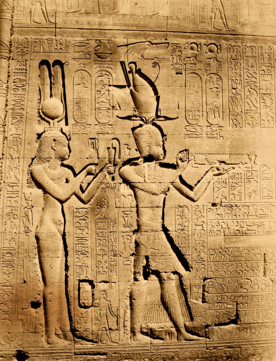 Relief of Cleopatra VII and her co-regent and heir, Caesarion. Dendera temple complex.

#ancientegypt #cleopatra #dendera #caesarion #ptolemaic
