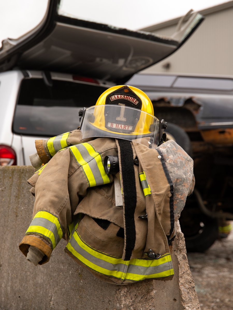 Lakeshore Fire Services is recruiting paid, on-call Volunteer Firefighters  🔥🧯🚒

🚒 Station #1 Emeryville
🚒 Station #2 Maidstone
🚒 Station #3 Belle River
🚒 Station #5 Comber 

Vo apply, review the Volunteer Firefighter Information Package online at Lakeshore.ca/FireRecruits