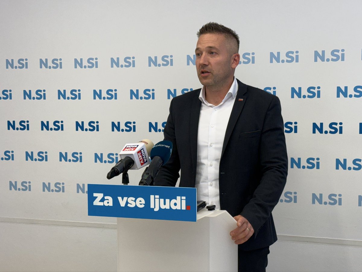 ✅ Narediti moramo vse, da tujce spodbudimo k učenju slovenščine in k vključevanju v slovensko družbo. 🇸🇮 𝐂̌𝐞 𝐛𝐨𝐦𝐨 𝐩𝐨𝐩𝐮𝐬̌𝐜̌𝐚𝐥𝐢 𝐩𝐫𝐢 𝐭𝐞𝐦, 𝐒𝐥𝐨𝐯𝐞𝐧𝐢𝐣𝐞 𝐧𝐞 𝐛𝐨 𝐯𝐞𝐜̌.

❕Zadnji čas je za sistemske ukrepe. Pričakujemo jih na nujni seji odborov za