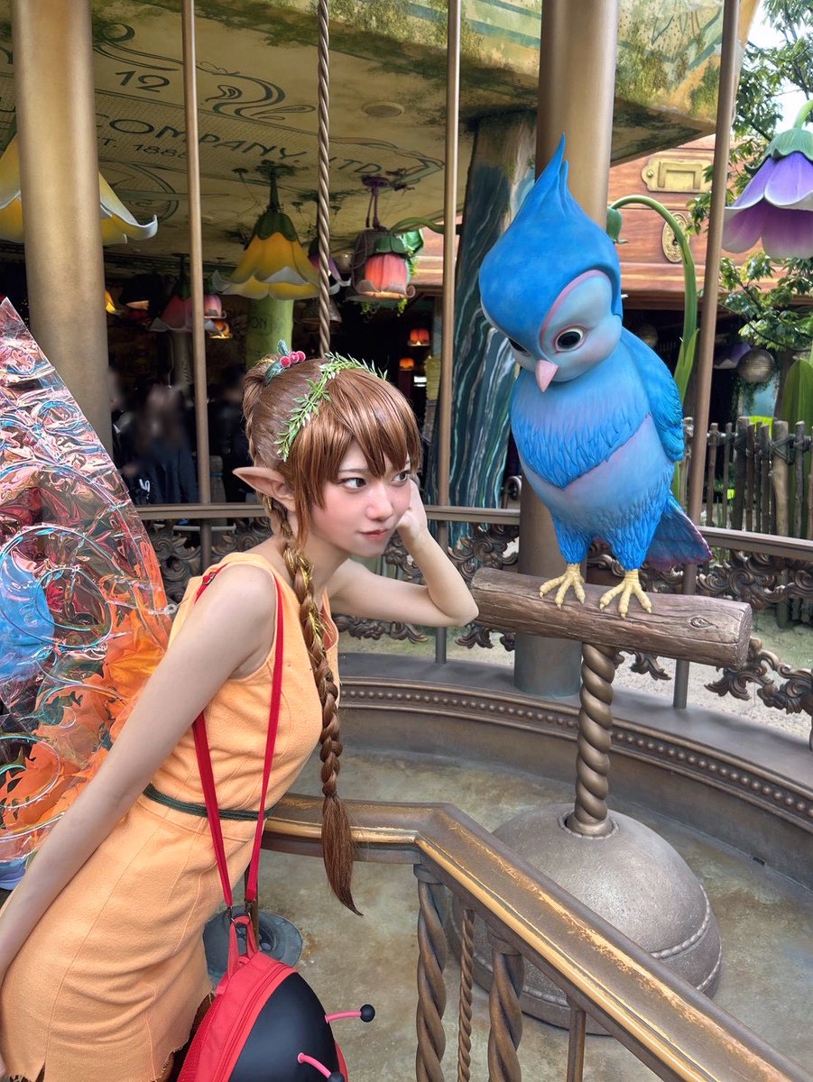 ティンカー・ベル/フォーン

赤ちゃん鳥に飛び方を教えるの！🕊️

#Dハロ仮装2025 
#Dハロ仮装