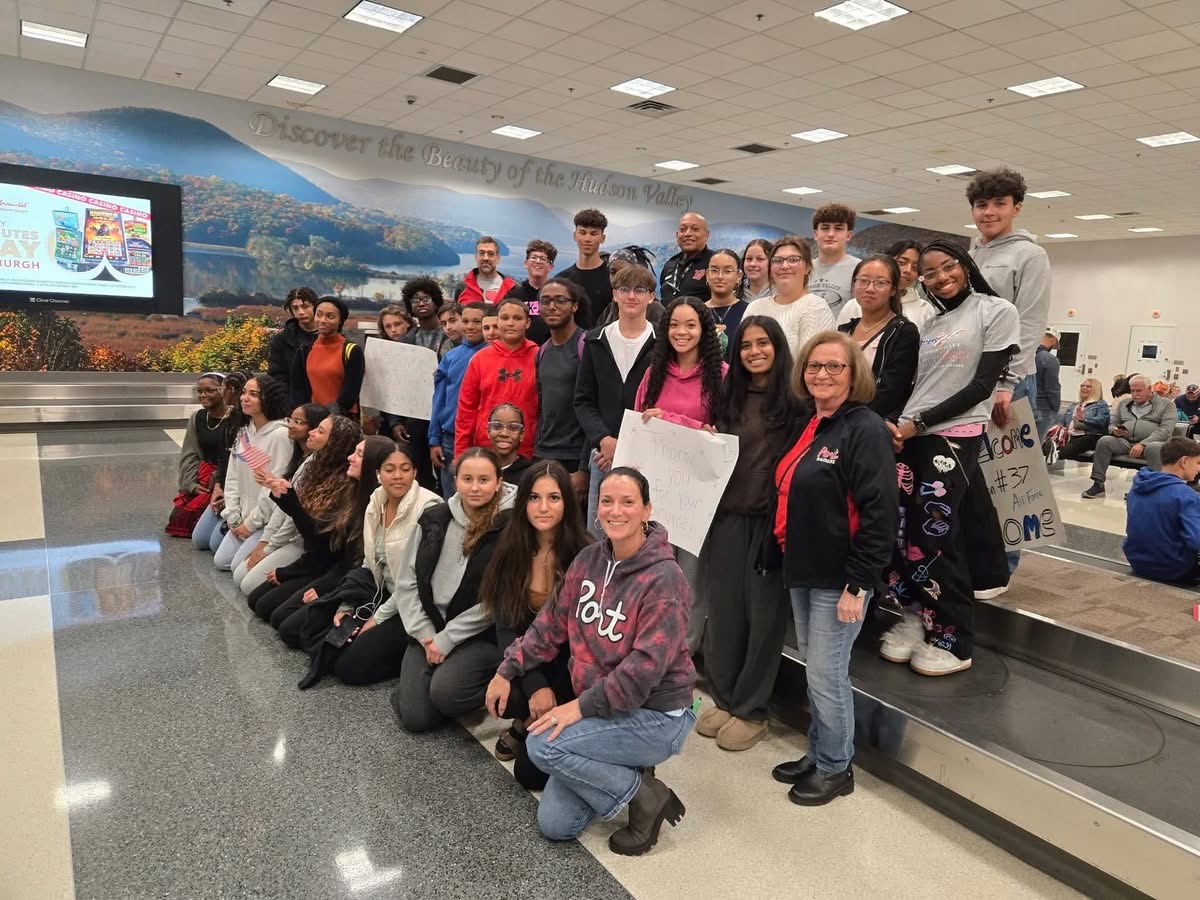 pjschools's tweet photo. #HonorFlight2025! Thank you, PJ for supPORTing this great program honoring our Veterans--staff, students, volunteers, and more! #PortPride in action! Thank you for being there! https://t.co/EfrW0REhQ4