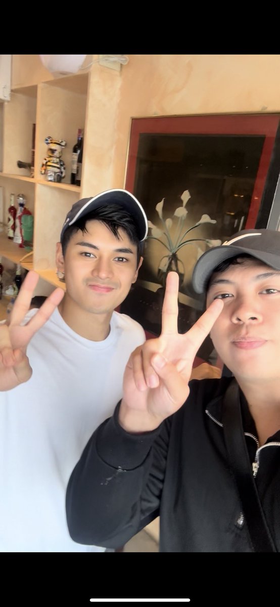 ✌️✌️… #DustinYu