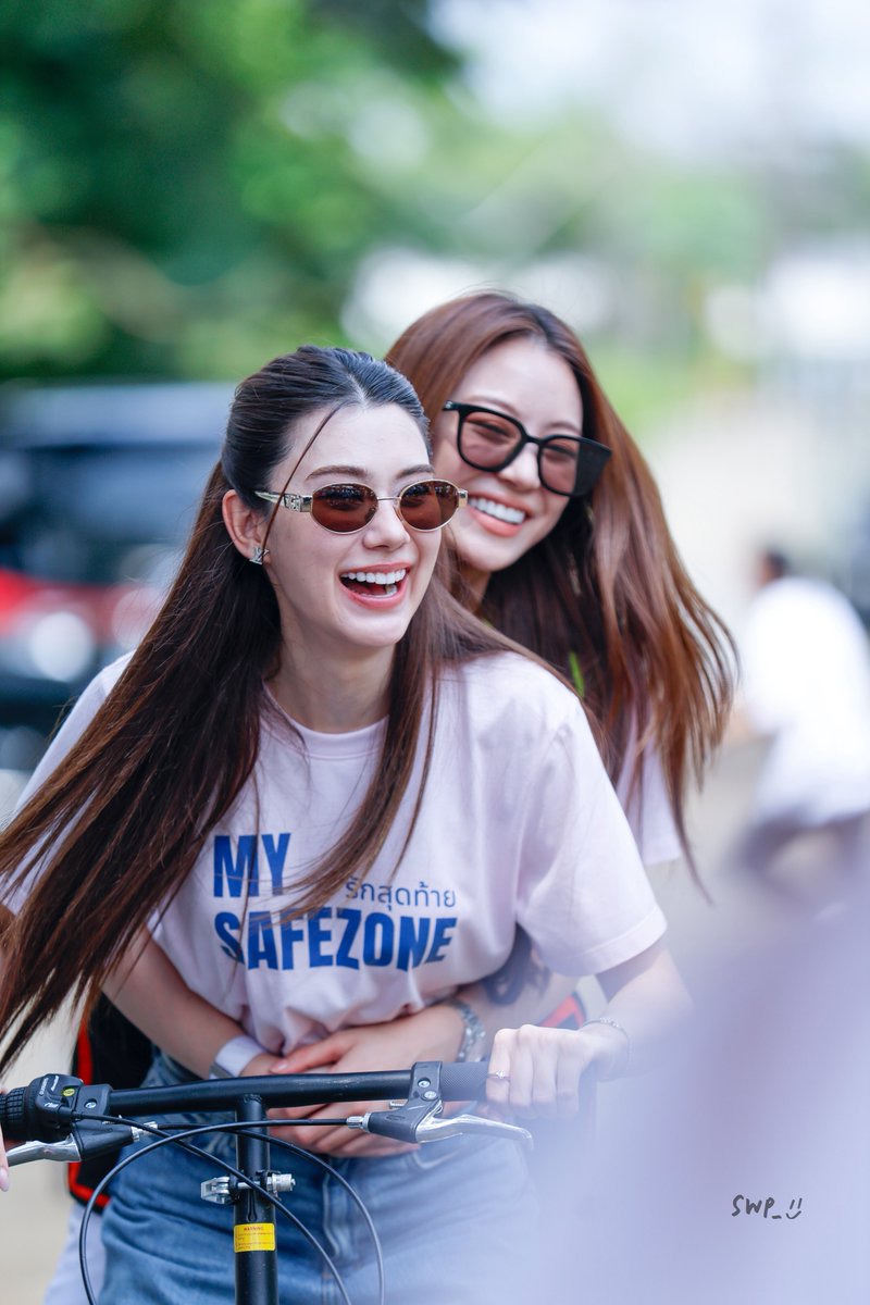 เกาะแน่นๆหน่อยนะน้องพี่จะซิ่งแล้ว ฟิ้วววววววว

LENAMIU MY SAFE ZONE SERIES
#บวงสรวงรักสุดท้าย
#MySafeZoneSeries
#LenaMiu #ลีน่าหมิว