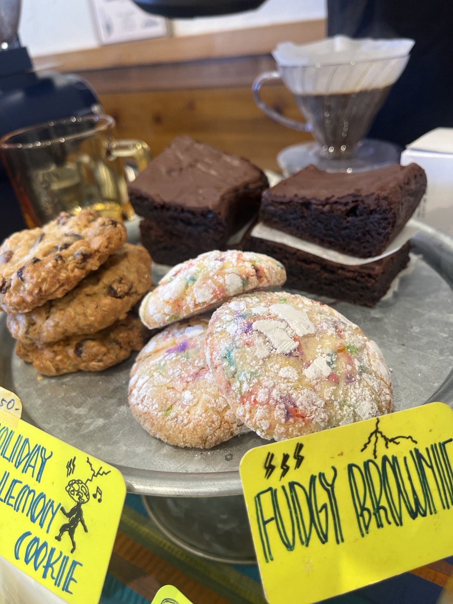 SUNLIT BURGER tweet media