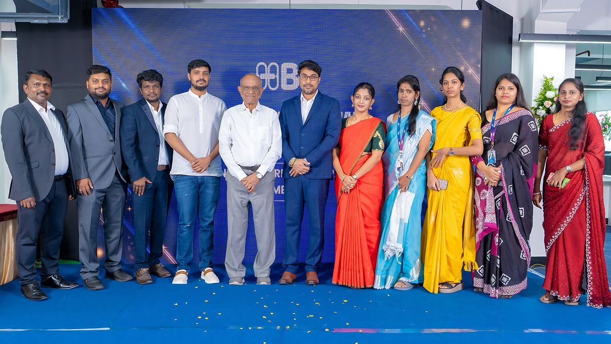 HamlyBusiness's tweet photo. HBS' Coimbatore marks a new beginning at Cheran Plaza. Chief Guest Padma Shri Dr G. Bakthavathsalam and Mr. Sri Kharthick Palanisamy joins CEO Mr. Hamsavardhan Mohan for the #inauguralceremony, as #HBS embarks on an exciting #milestones ahead.

#officeinauguration #coimbatore https://t.co/naTLkDLamk