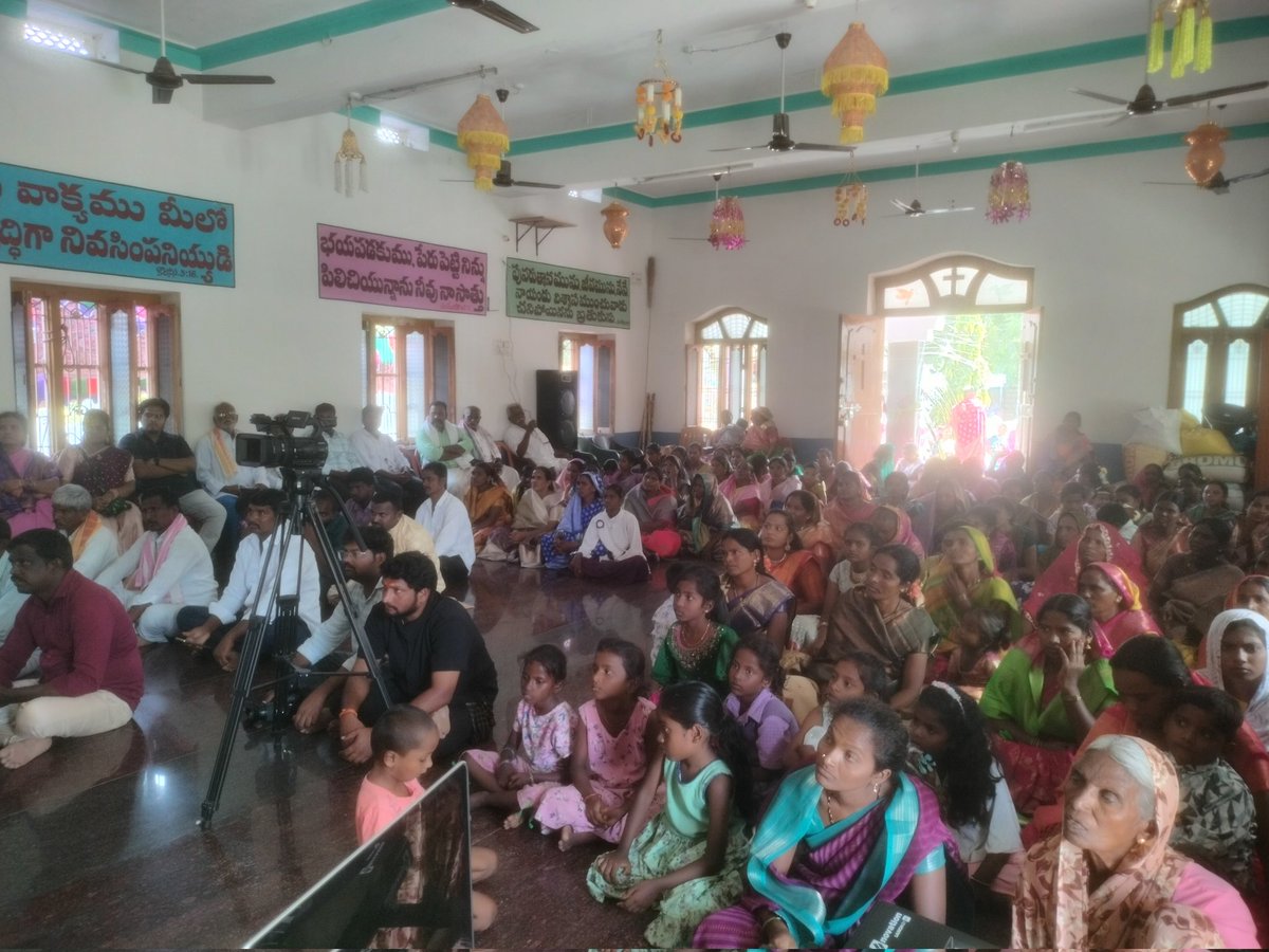 DhoneMessiah's tweet photo. Wedding - S. H. Yerragudi - 11th October 2025 - Bis.Dr.P.Paul Nithyanandam Garu - Messiah Gospel Ministries,Dhone - #MessiahGoodNews #MessiahLive https://t.co/8M8dmP4XuY
