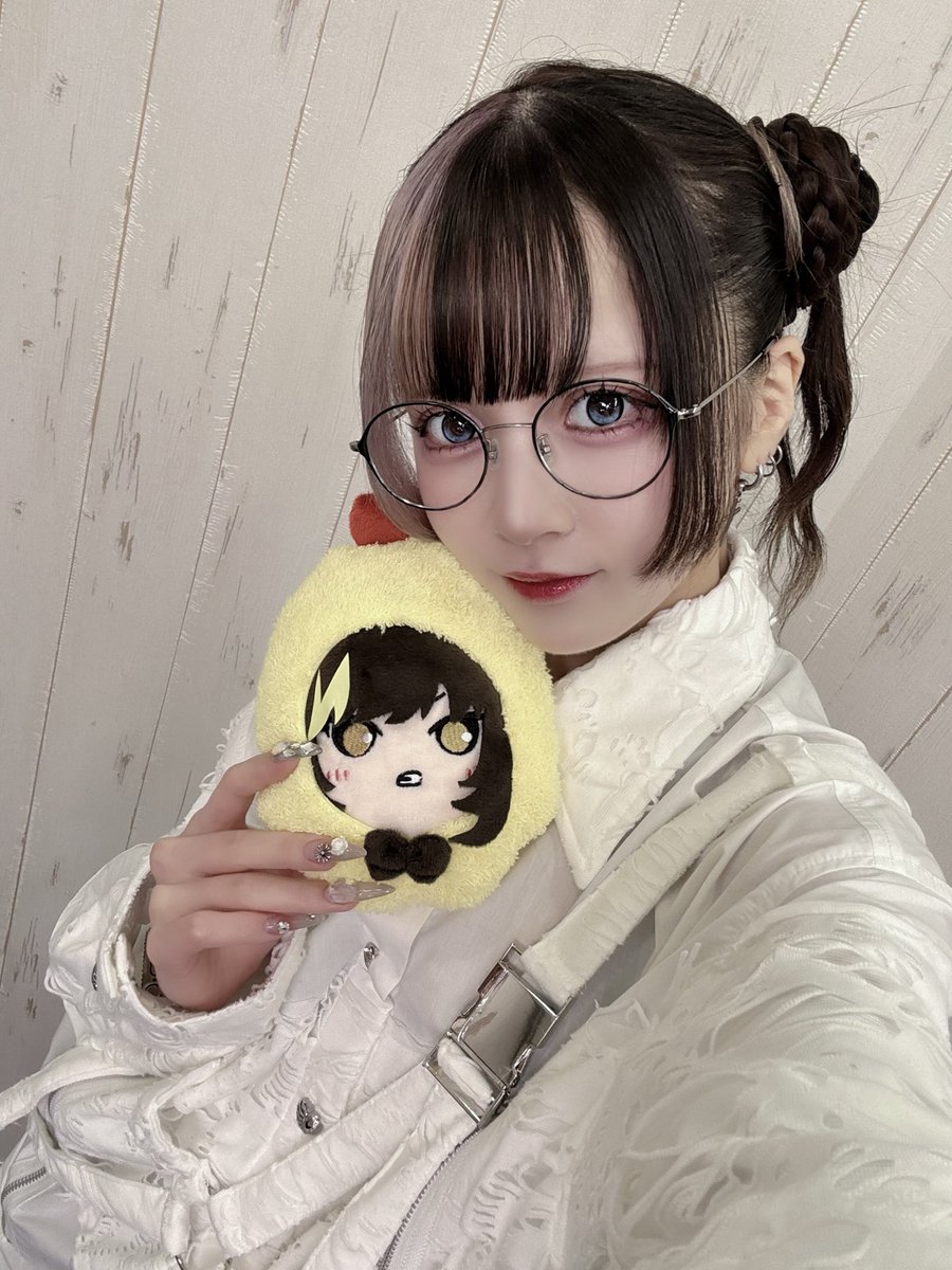 ⟡.·

️ ️️
4人で円環語りさせて頂きました。
何卒宜しくお願い致します(՞ . .՞)"
️ ️️

#シャニマス7thTOUR螺旋