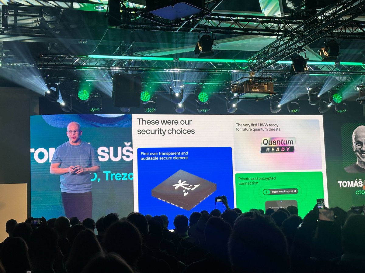 rektonomist_'s tweet image. gm or gTrezor?
Directly from the @Trezor event taking place right now!
The peak moment of my day?
I don't think most people even understand what the word "Quantum" means, but it sounds good, so everyone gets mesmerized by it LMAO
gud event though. Bullish on cold wallets. as…