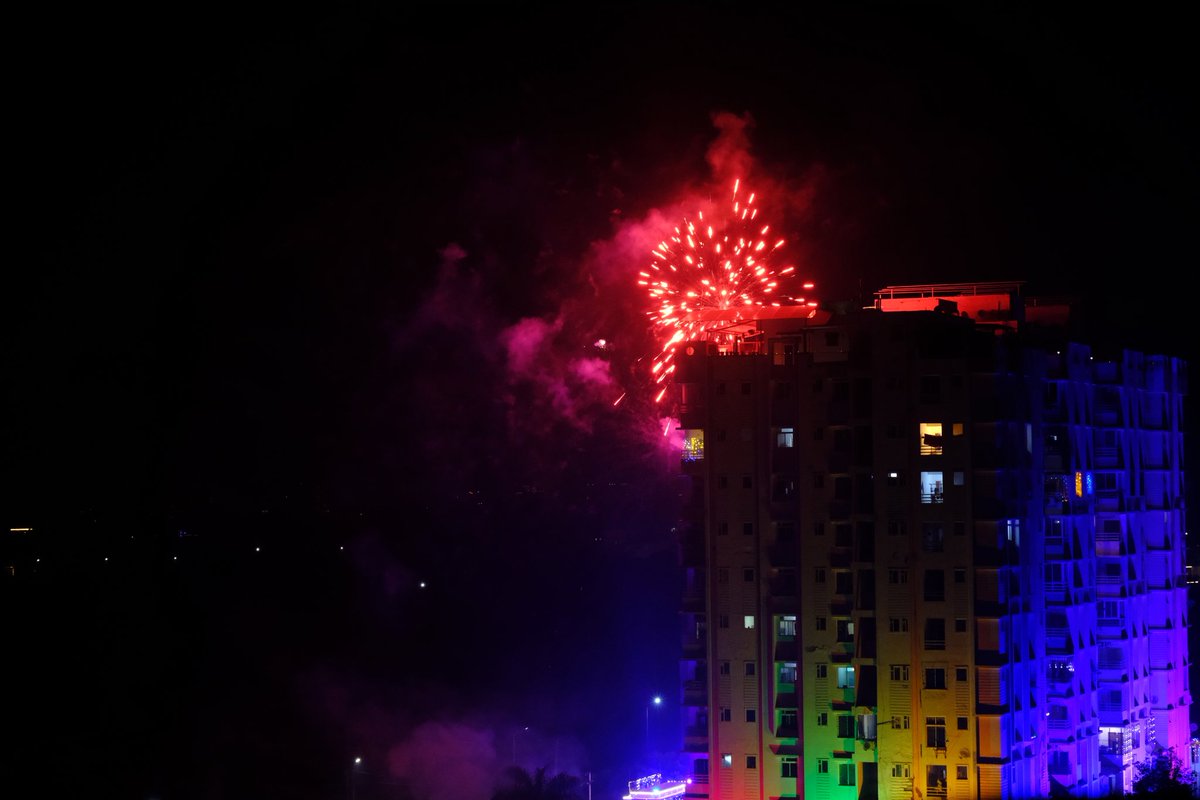 Siddharth0X's tweet photo. 🎠🪔🏮🎆🎇🎆🎡 https://t.co/5mvupQb5pA