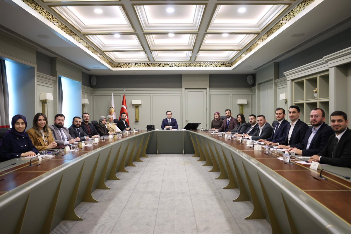 AK Gençlik (@akgenclikgm) on Twitter photo Merkez Yürütme Kurulu (MYK) toplantımızı Sayın <a href="/avyusufibis/">Yusuf İBİŞ</a> başkanlığında gerçekleştirdik. Merkez Yürütme Kurulu (MYK) toplantımızı Sayın <a href="/avyusufibis/">Yusuf İBİŞ</a> başkanlığında gerçekleştirdik.