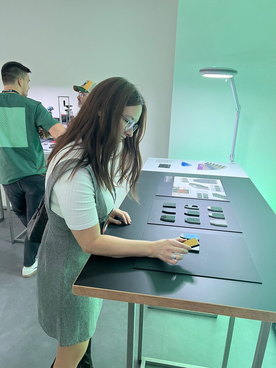 Totální nadšení!

Celá prezentace, program a hands-on experience je top.

<a href="/Trezor/">Trezor</a> přináší novinku s vlastním open-source chipem TROPIC01, možností připojení přes bluetooth a je quantum-ready 👏