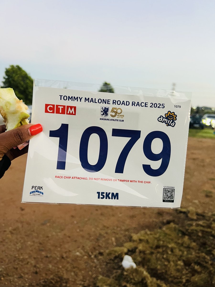 MissMorkels's tweet image. Thread: Kindness won

1. I was at the Tommy Malone Race on Sunday upgrading my running entry from 7.5km to 15km when two young man walked up to me and asked for a top up as they were short on funds to purchase a running ticket. I was low on cash but I saw it meant a lot to them.