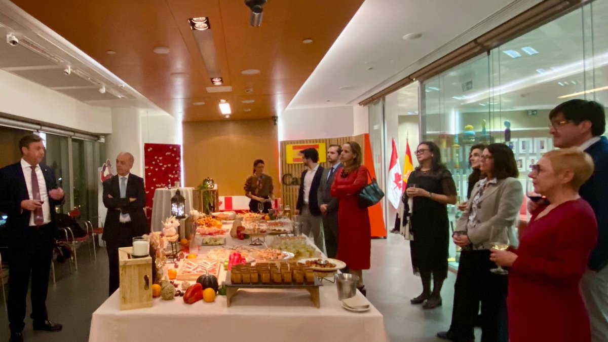 Un gran placer colaborar con <a href="/rielcano/">Real Instituto Elcano</a>, <a href="/SEGIBdigital/">SEGIB</a> y <a href="/AtlanticCouncil/">Atlantic Council</a> para recibir a los participantes del VIII Foro Trilateral Europa - América latina - Norteamérica y acompañarles en la búsqueda de relaciones interregionales más fuertes. #ForoTrilateral8