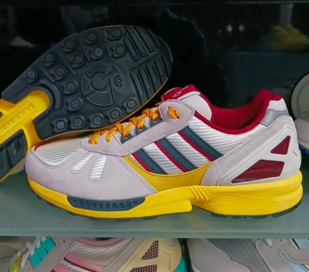 スノーボード arsenal Upcoming?? adidas Spezial FC × Arsenal ZX 7500 Images have
