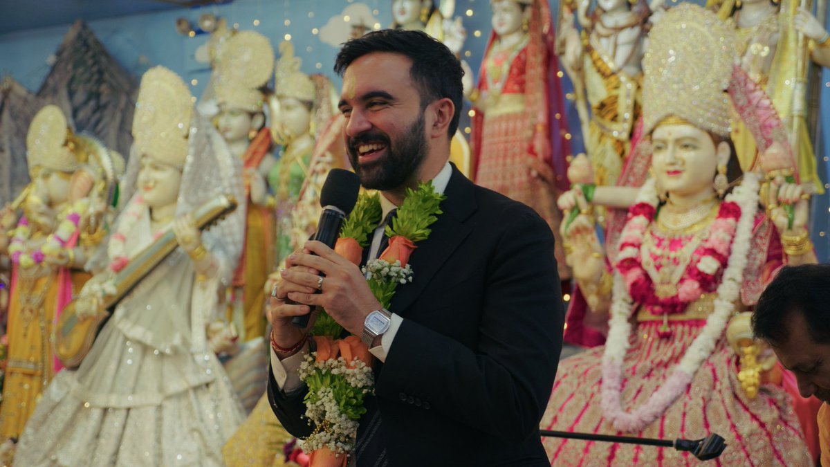 ZohranKMamdani's tweet image. Last night I visited four temples across Queens to celebrate the Hindu Festival of Lights, ending at Maharaja Sweets in Jackson Heights, where we gave out six kinds of delicious treats alongside some very special guests. Happy Diwali, NYC!