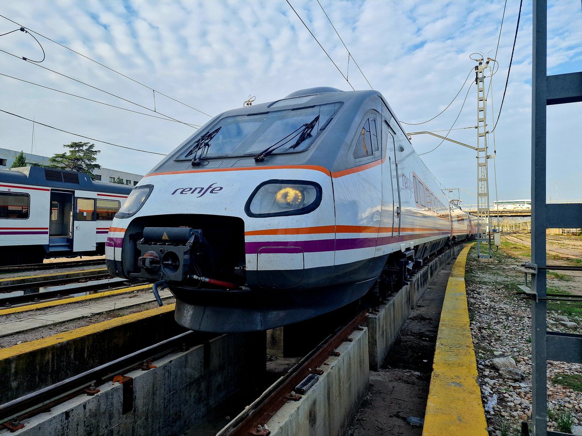 Y sin embargo, se mueve. 😜

Y con esto plegamos... de momento. 🤘😈