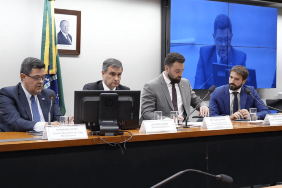 ProperGuide's tweet image. Brazil Congress told to focus on $6.4B gambling revenue losses to the black market - devicedaily.com/pin/brazil-con… #content