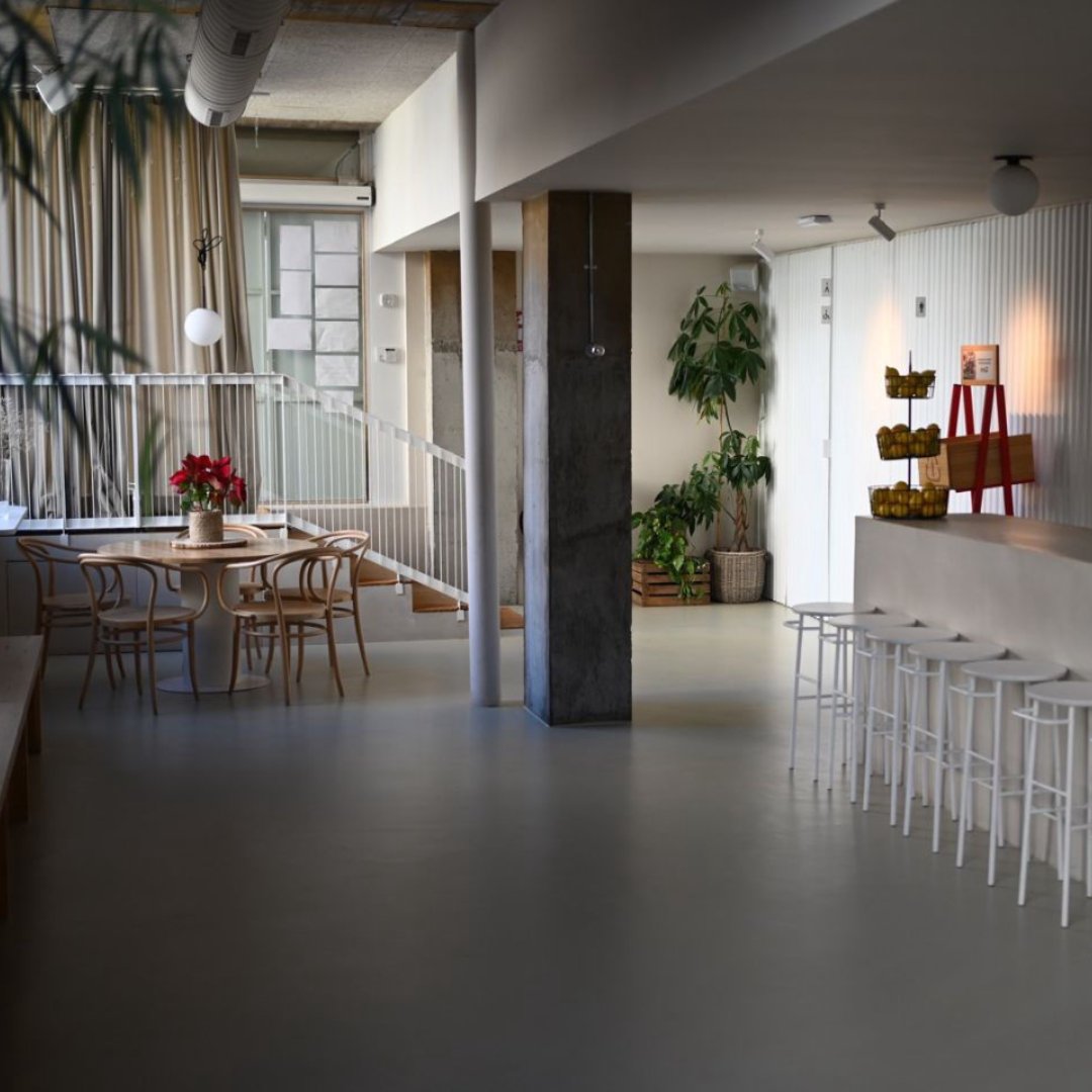 HolaPlace tweet media