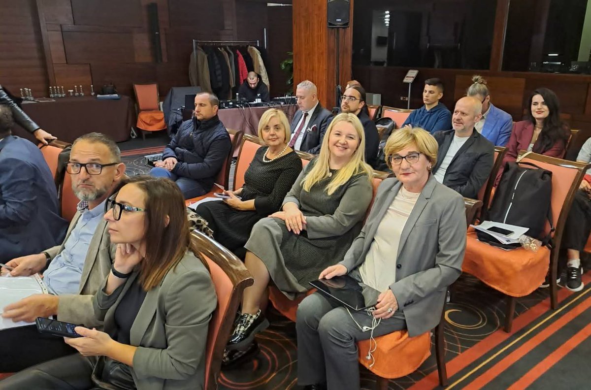 bhnovinari's tweet image. BH novinari učestvuju na debati o kleveti u BiH 🇧🇦, njenom uticaju na slobodu medija i izazovima poput SLAPP tužbi i kriminalizacije klevete u RS.
#FreedomofExpression #MediaFreedom #Defamation #SLAPPs