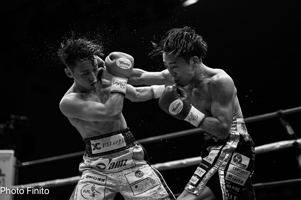 FinitoYamaguchi's tweet image. Lemino BOXING フェニックスバトル 144
2025年10月21日
後楽園ホール
日本ミニマム級王座決定10回戦
小林豪己(真正) vs 森且貴(大橋)
#ボクシング #boxing #モノクロ #monochrome #小林豪己 #森且貴