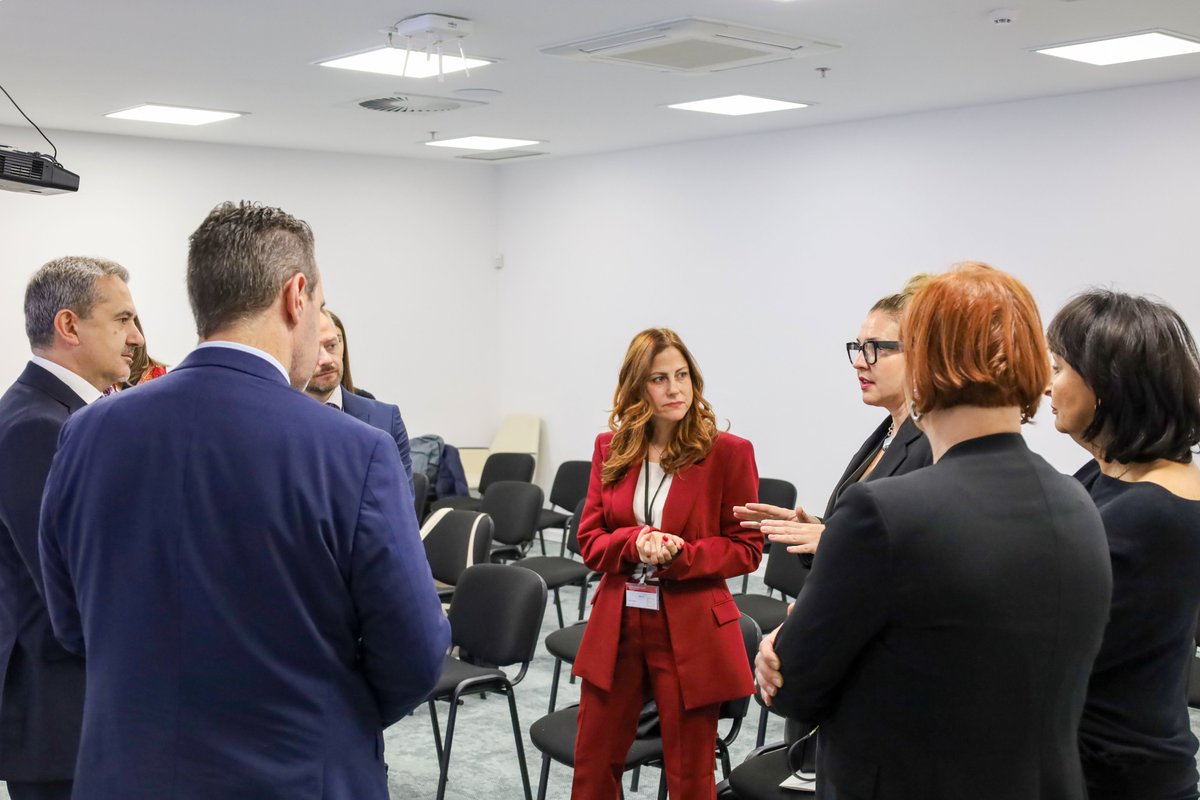 IOMBiH's tweet image. 🤝IOM and Udruženje italijanskih privrednika u BiH signed an MoU to promote fair and regular labour mobility, in line with IOM’s 🇮🇹-funded project supporting informed migration management in 🇧🇦.
Held during #SDGWeek2025, the event highlights partnerships driving #SDG8 &amp;amp; #SDG10.