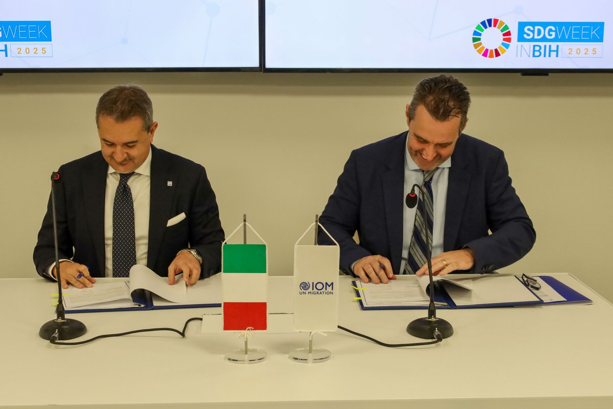IOMBiH's tweet image. 🤝IOM and Udruženje italijanskih privrednika u BiH signed an MoU to promote fair and regular labour mobility, in line with IOM’s 🇮🇹-funded project supporting informed migration management in 🇧🇦.
Held during #SDGWeek2025, the event highlights partnerships driving #SDG8 &amp;amp; #SDG10.
