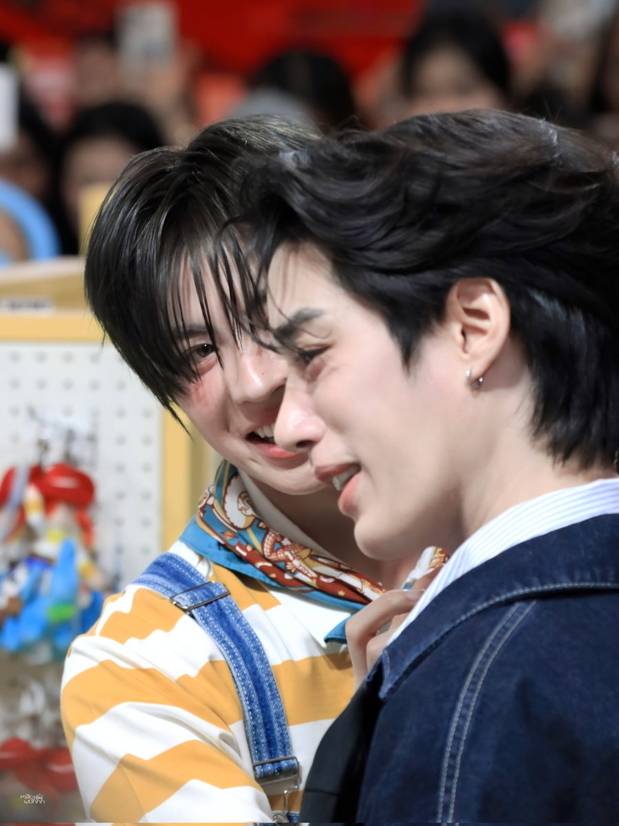 milkywonnn's tweet image. มีคนแอบมองหน่ะพี่เติ้ล 👀
TLEFIRSTONE ONCE JOURNEY
#ToyStoryxTleFirstone
#tlefirstone #เติ้ลเฟิร์สวัน