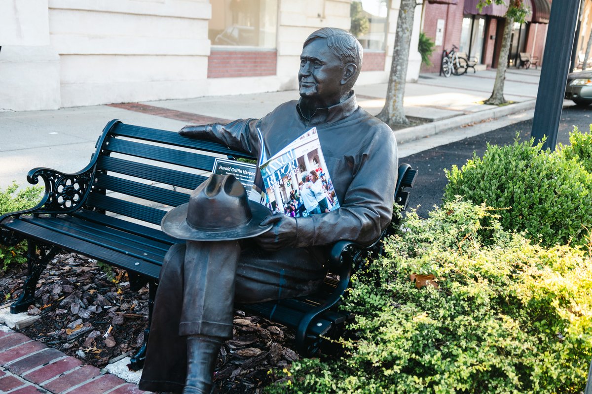 Extra, extra, read all about it! 
Our 24-25 Annual Reports are hot off the press and ready for pickup! Stop by City Hall anytime between 8AM-5PM, M-F, to get your copy. This report is made for our citizens and showcases the hard work completed by our City staff and Council.