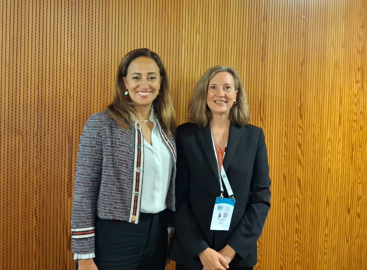 🗣️La consellera <a href="/MAngelsAche/">Ma Àngels Aché Feliu</a> ha destacat la paritat del Consell General, recordant que no és fruit de l'atzar, sinó de la lluita col·lectiva de les dones d'Andorra. El 1973 van assolir el dret de ser elegides.

📷M. Àngels Aché amb Amélia Lakrafi, delegada general de APF (2/2)