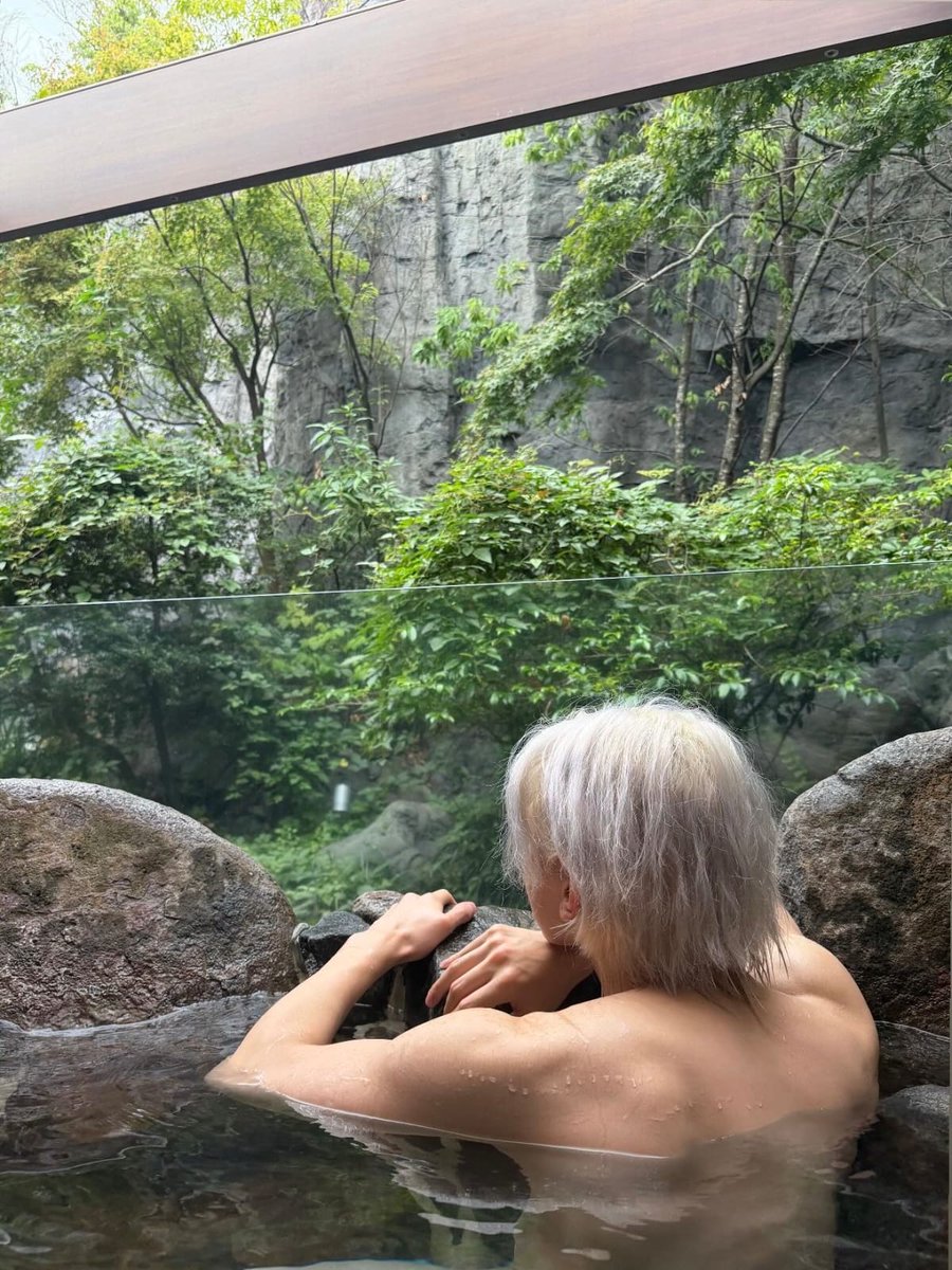 theo⁸ 🌼 LEGACY tweet media