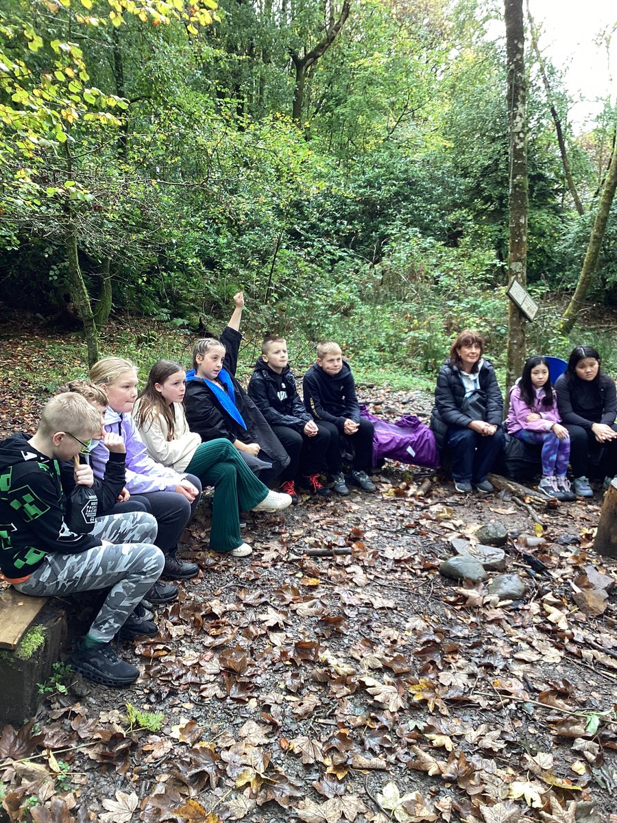 HorwichParishCE's tweet image. Group 10 survival skills #Lockerbie #hpy6