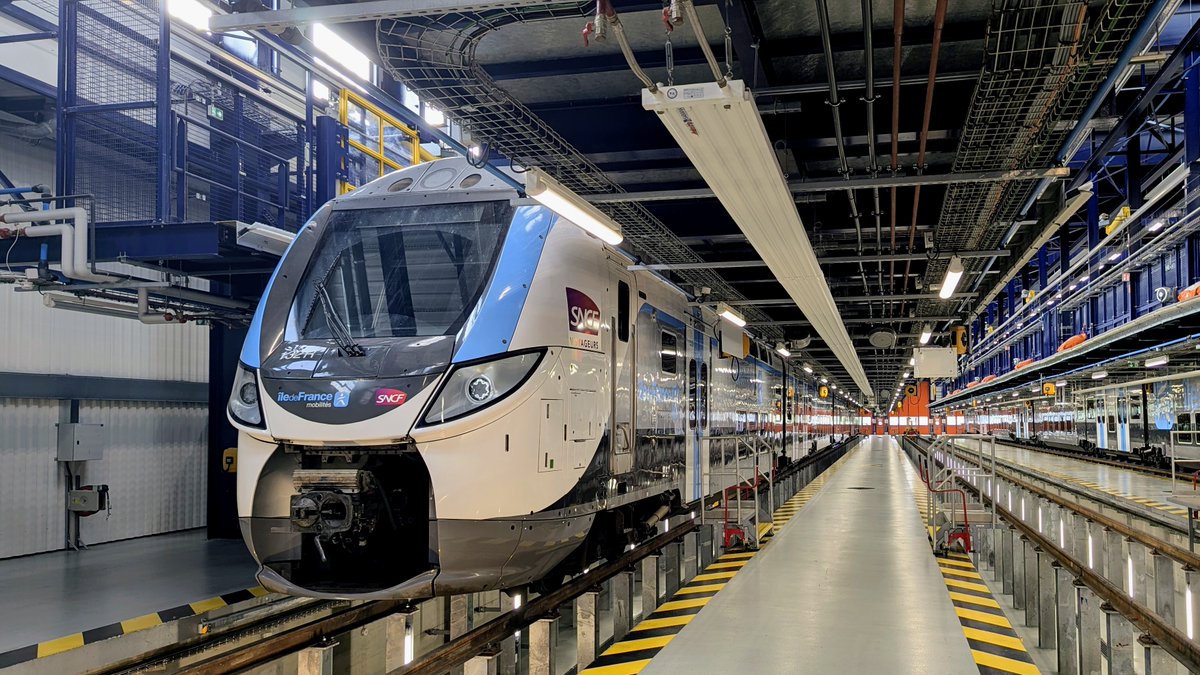 IDFmobilites's tweet image. 🚆 @lignesNetU_SNCF : garage, maintenance, nettoyage… Nous inaugurons aujourd’hui les nouvelles installations du technicentre de Trappes-Montrouge pour ➕ de régularité et de confort sur les rames #Regio2N de la ligne N exploitée par @Actu_Transilien

👉 Ce projet sous maîtrise…