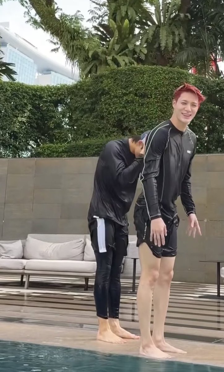 ありえない脚をしている