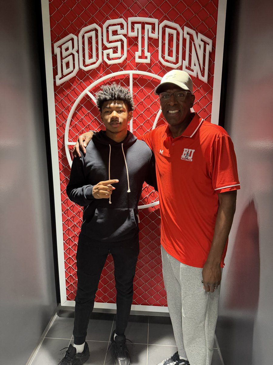 YK_Quan21's tweet image. Thanks @BUCoachJones for having me in to see BU’s new facilities. I look forward to connecting, good luck this year!