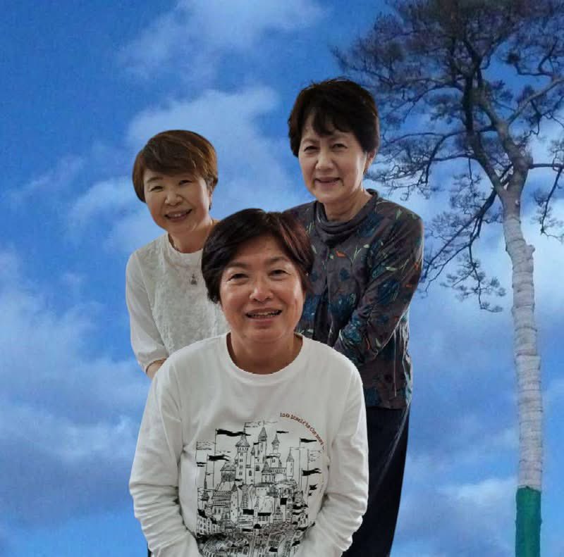 otono_hiroba's tweet photo. 【出演者紹介】

「りくカフェシスターズ」(グループ)
陸前高田から、元気に唄いに行きます！
皆様よろしくお願いいたします。

#ウクレレ
#ウクパラ
#奥州ウクレレパラダイス
#奥州市 https://t.co/U1FAR3tWfD