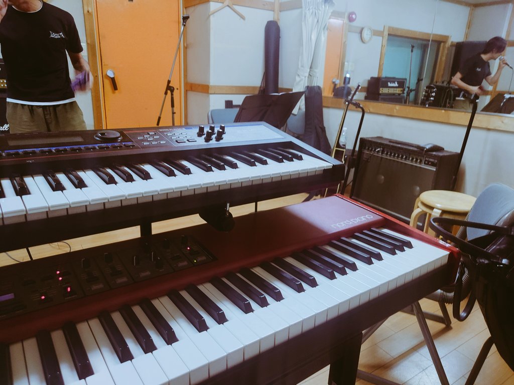 shigeyuki429's tweet image. 曲作り♪
なのに熱唱…笑