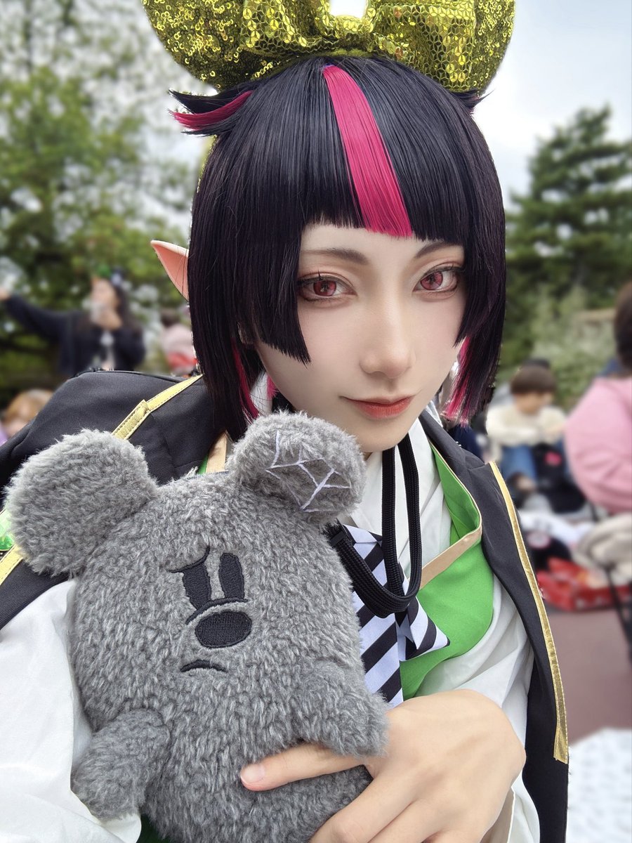 今日の地蔵中のわし🎶🦇
#Dハロ仮装 #Dハロ仮装ツイステ