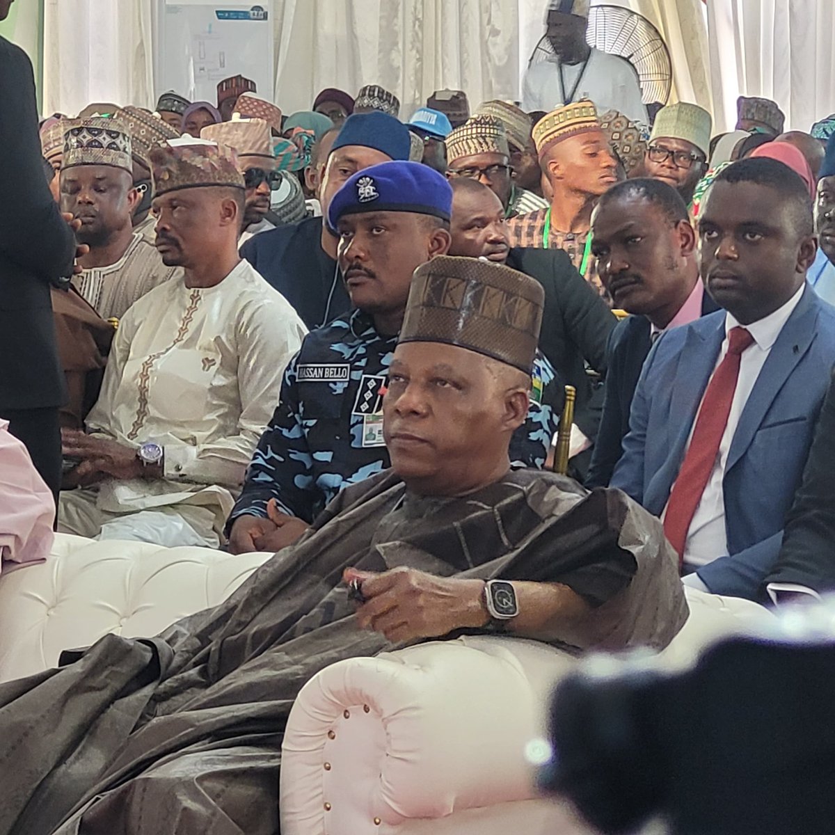 jarmari01's tweet image. Happening Now: Vice President Shettima Moves To Katsina For FG's MSME Clinic

Vice President Kashim Shettima @officialSKSM is in Katsina State for the 9th edition of the Expanded National Micro, Small and Medium Enterprises (MSME) Clinic.

The Vice President is attending the MSME…
