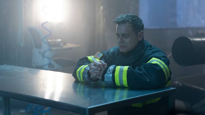 Everlynethuita's tweet photo. I ain’t felt this much pain since Daenerys Targaryen. First episode back and they’ve ruined me 😭😭😭😭😭 #911 #911bobby #911fandom https://t.co/VIcVqsu7aq